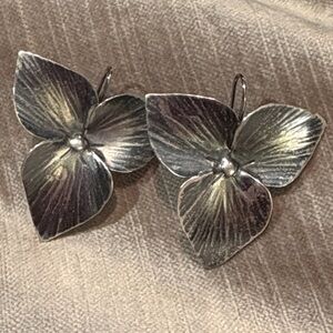 Elegant Silver Floral Earrings Sterling Silver by Stuart Nye  Vintage